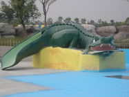 Kleiner Kinderwasser-Spielplatz-nettes grünes Fiberglas-Krokodil-Dia