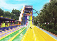 Kundengebundene Körper-Wasserrutsche-helle Farbe FRP große Aqua Park Equipment