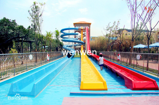 Gewundenes erwachsenes Regenbogen-Wasser-Park-Dia/Wasser-Sport-Ausrüstung