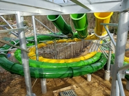 Freizeitpark-Fiberglas-Wasserrutsche kundengebundene Bombenrohr-Spirale FRP für Erwachsenen