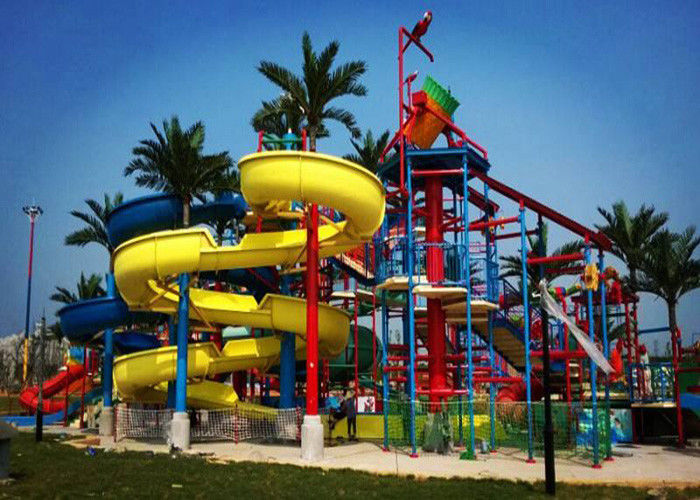 Junges erwachsenes Fiberglas Aqua Playground Water Play Slide